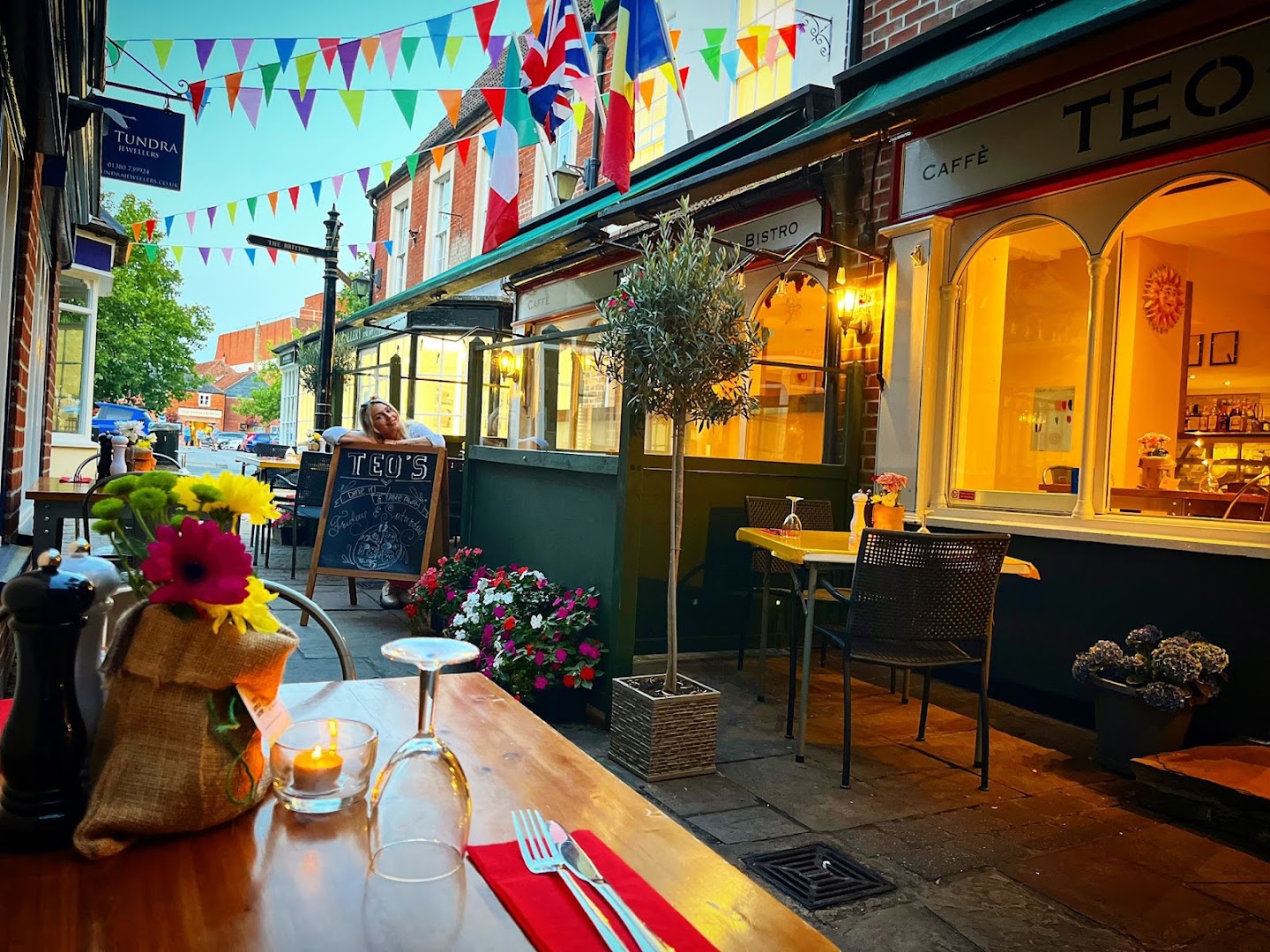 Teo’s Caffe & Bistro · Photos 2